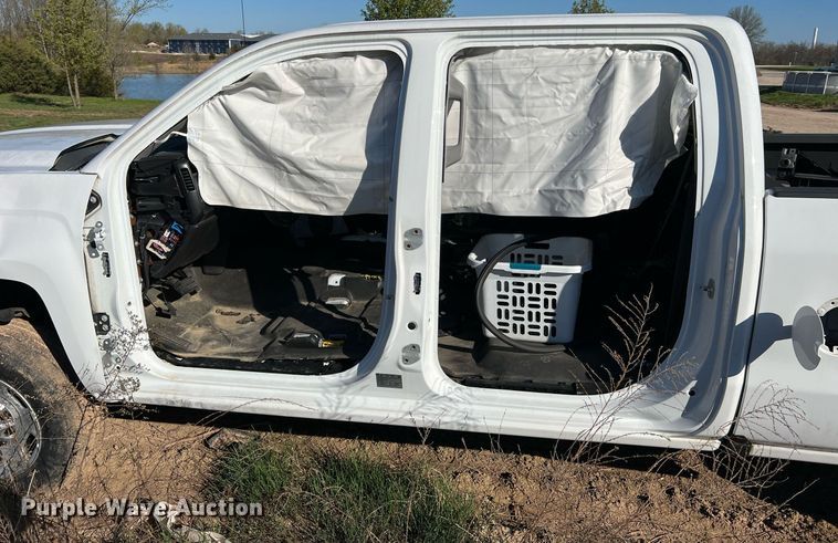 image for item LI9594 2016 Chevrolet Silverado 2500HD  Crew Cab pickup truck