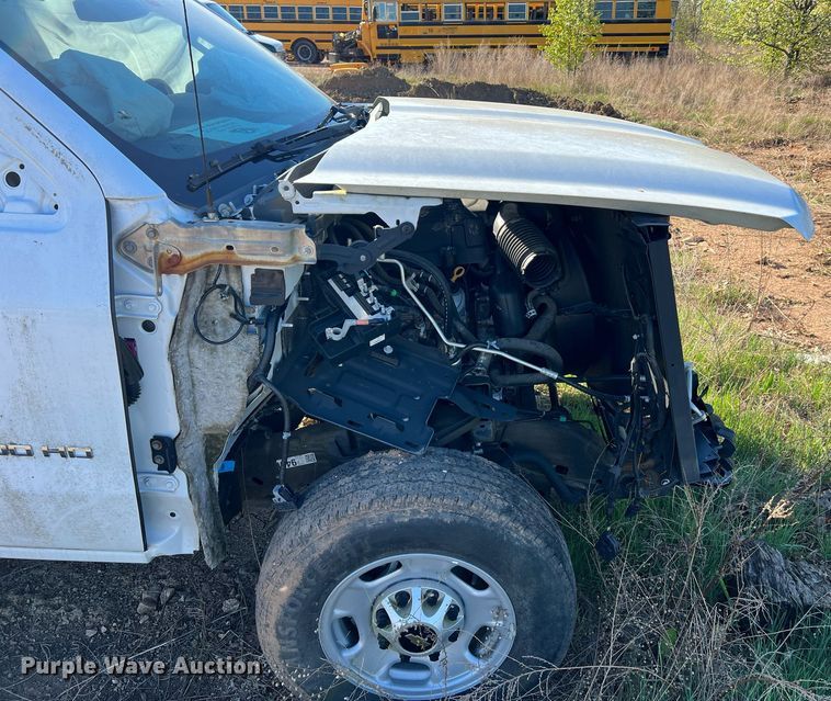 image for item LI9594 2016 Chevrolet Silverado 2500HD  Crew Cab pickup truck