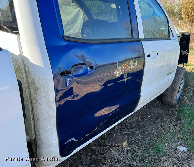 image for item LI9594 2016 Chevrolet Silverado 2500HD  Crew Cab pickup truck