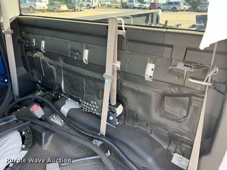 image for item LI9594 2016 Chevrolet Silverado 2500HD  Crew Cab pickup truck