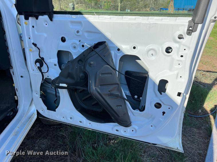 image for item LI9594 2016 Chevrolet Silverado 2500HD  Crew Cab pickup truck