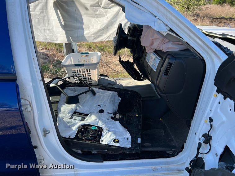 image for item LI9594 2016 Chevrolet Silverado 2500HD  Crew Cab pickup truck