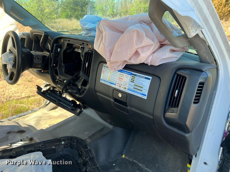 image for item LI9594 2016 Chevrolet Silverado 2500HD  Crew Cab pickup truck