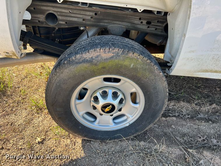 image for item LI9594 2016 Chevrolet Silverado 2500HD  Crew Cab pickup truck