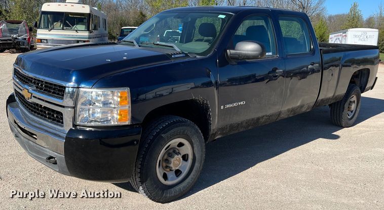image for item LI9595 2009 Chevrolet Silverado 3500HD  Crew Cab pickup truck