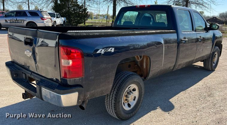 image for item LI9595 2009 Chevrolet Silverado 3500HD  Crew Cab pickup truck
