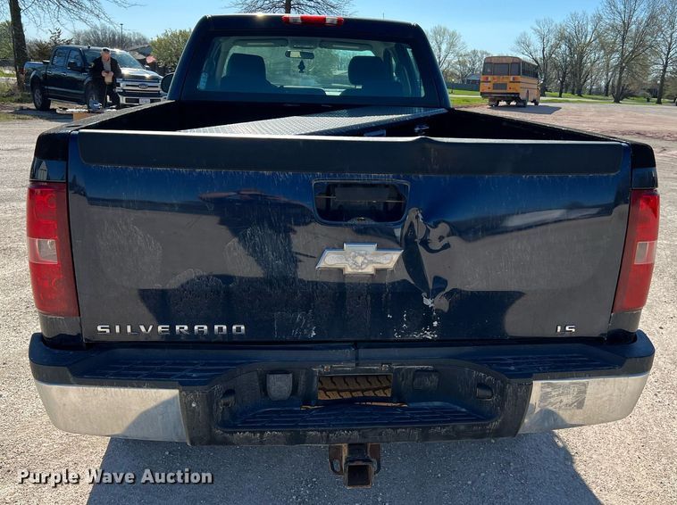 image for item LI9595 2009 Chevrolet Silverado 3500HD  Crew Cab pickup truck