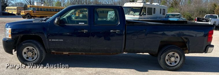 image for item LI9595 2009 Chevrolet Silverado 3500HD  Crew Cab pickup truck