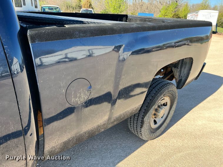 image for item LI9595 2009 Chevrolet Silverado 3500HD  Crew Cab pickup truck