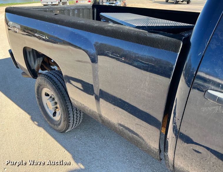 image for item LI9595 2009 Chevrolet Silverado 3500HD  Crew Cab pickup truck