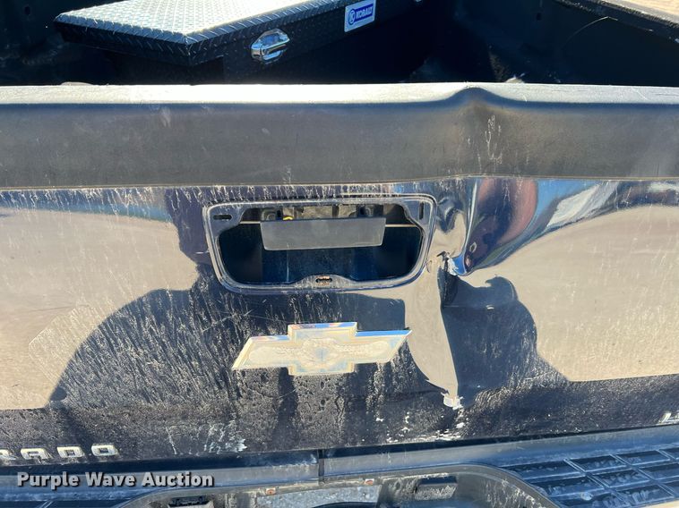 image for item LI9595 2009 Chevrolet Silverado 3500HD  Crew Cab pickup truck