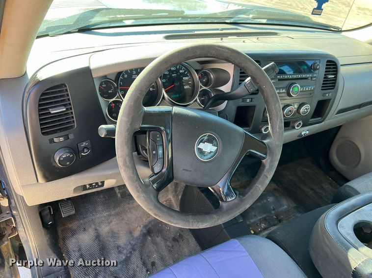 image for item LI9595 2009 Chevrolet Silverado 3500HD  Crew Cab pickup truck