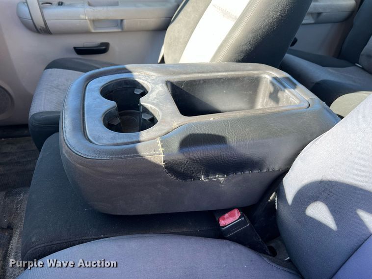 image for item LI9595 2009 Chevrolet Silverado 3500HD  Crew Cab pickup truck