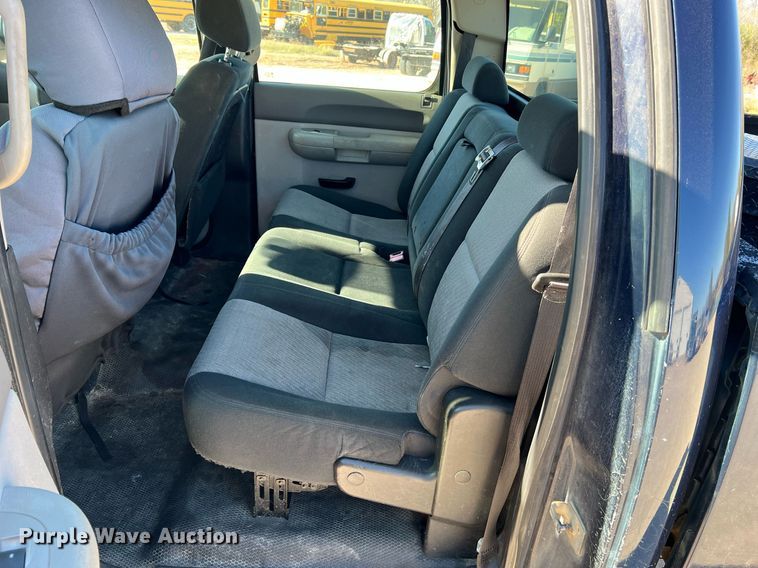 image for item LI9595 2009 Chevrolet Silverado 3500HD  Crew Cab pickup truck