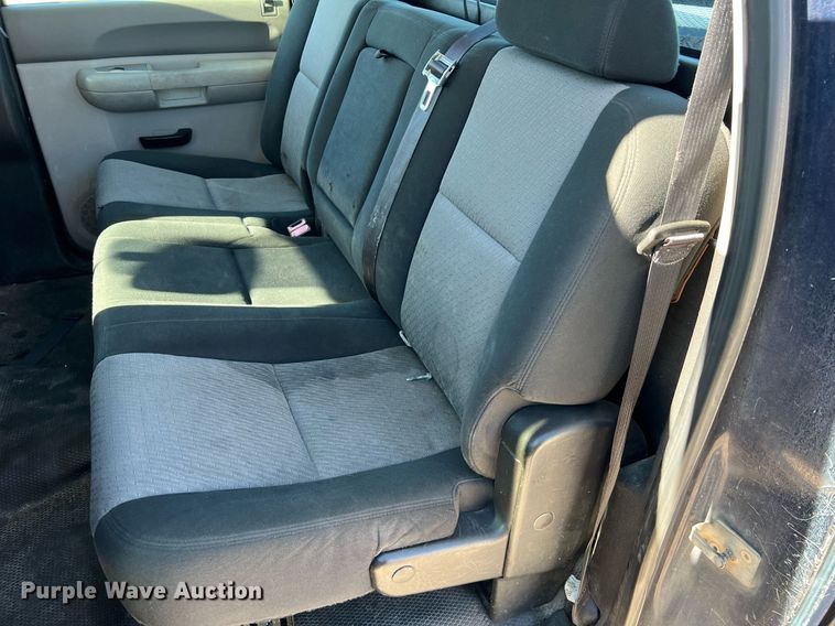 image for item LI9595 2009 Chevrolet Silverado 3500HD  Crew Cab pickup truck