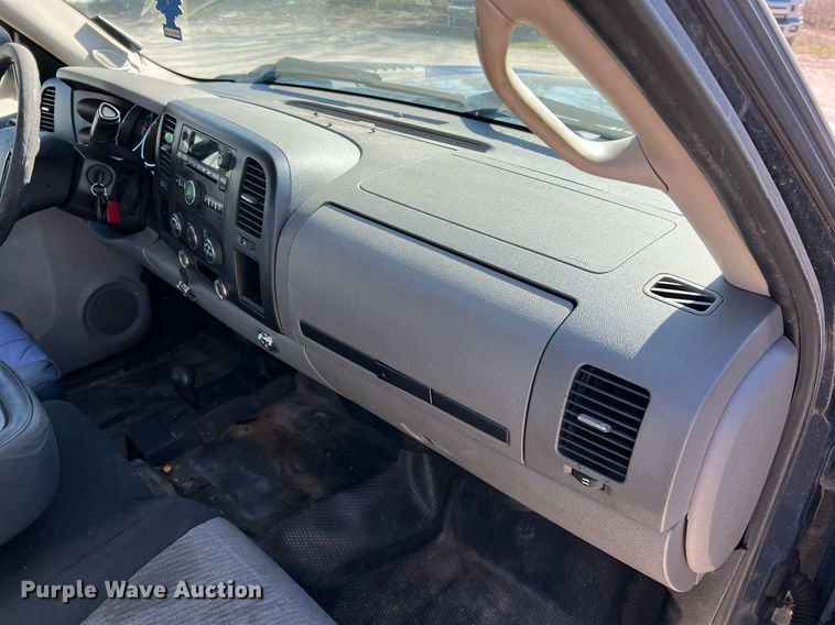 image for item LI9595 2009 Chevrolet Silverado 3500HD  Crew Cab pickup truck