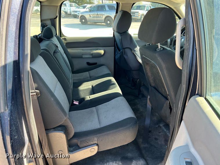 image for item LI9595 2009 Chevrolet Silverado 3500HD  Crew Cab pickup truck