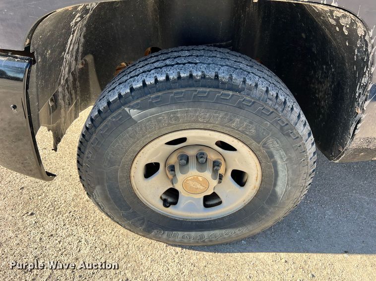 image for item LI9595 2009 Chevrolet Silverado 3500HD  Crew Cab pickup truck