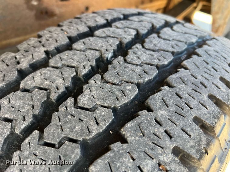 image for item LI9595 2009 Chevrolet Silverado 3500HD  Crew Cab pickup truck