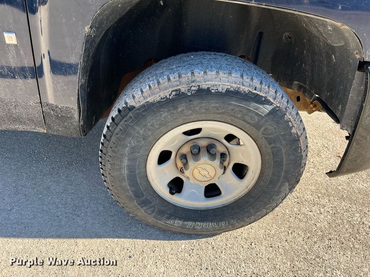 image for item LI9595 2009 Chevrolet Silverado 3500HD  Crew Cab pickup truck