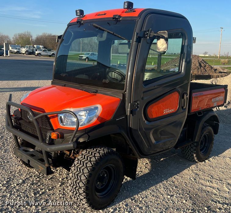 image for item LI9598 Kubota RTVX1100C  utility vehicle