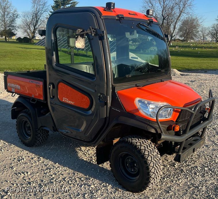 image for item LI9598 Kubota RTVX1100C  utility vehicle