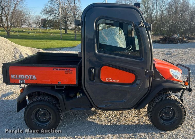 image for item LI9598 Kubota RTVX1100C  utility vehicle