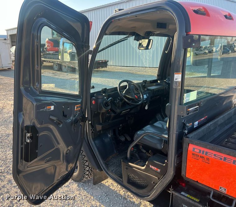 image for item LI9598 Kubota RTVX1100C  utility vehicle