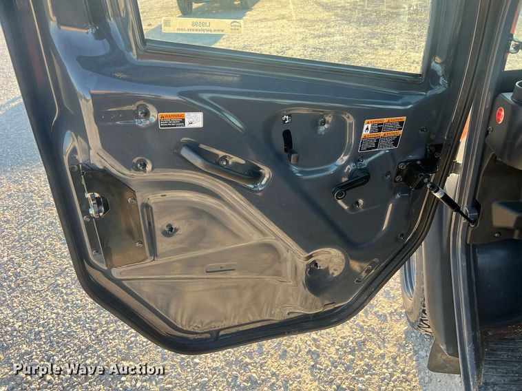 image for item LI9598 Kubota RTVX1100C  utility vehicle