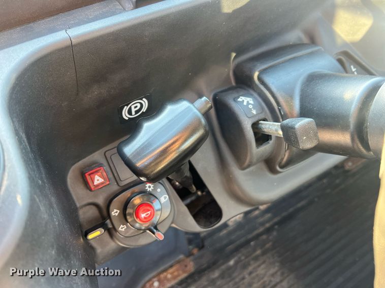 image for item LI9598 Kubota RTVX1100C  utility vehicle