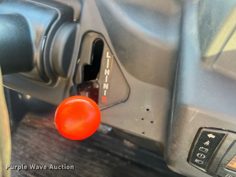 image for item LI9598 Kubota RTVX1100C  utility vehicle