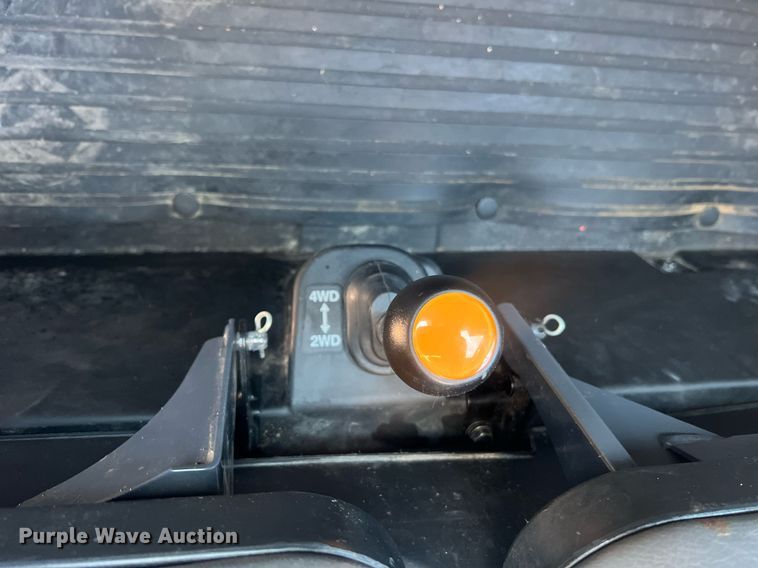 image for item LI9598 Kubota RTVX1100C  utility vehicle