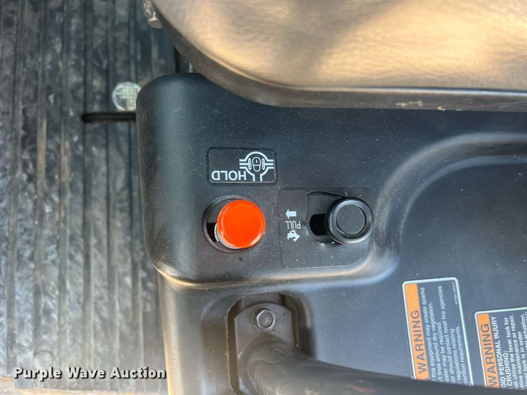 image for item LI9598 Kubota RTVX1100C  utility vehicle