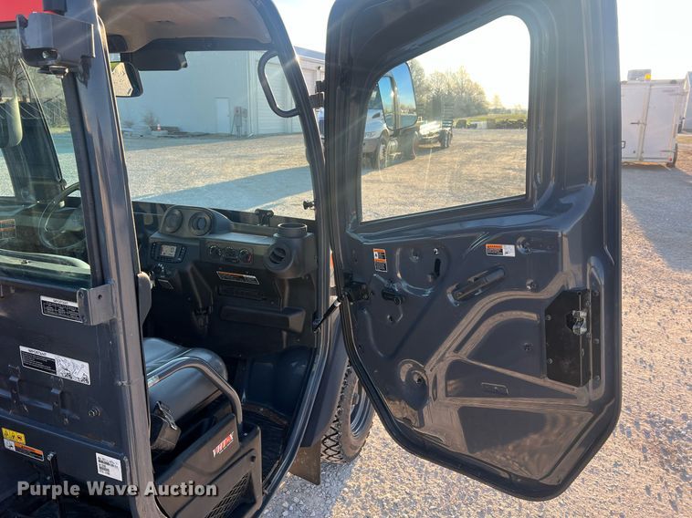 image for item LI9598 Kubota RTVX1100C  utility vehicle