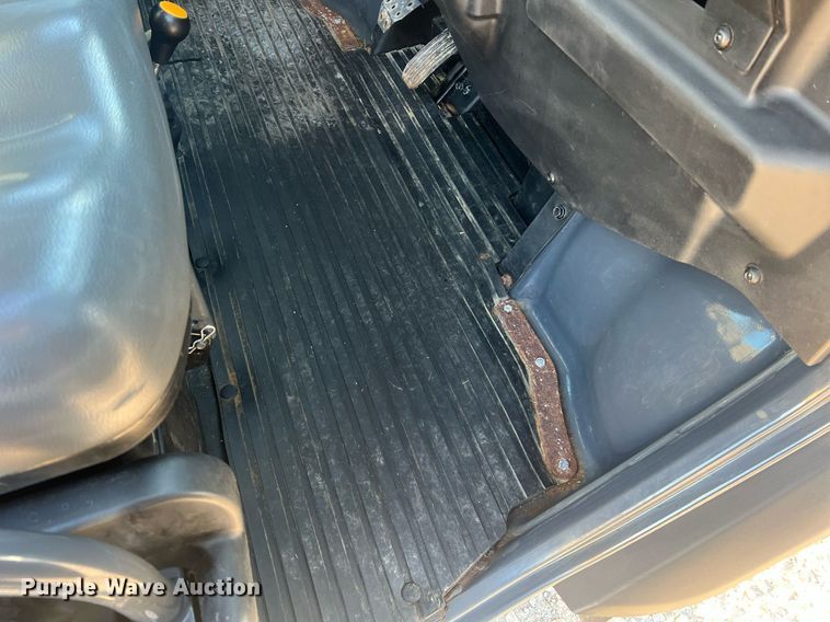 image for item LI9598 Kubota RTVX1100C  utility vehicle