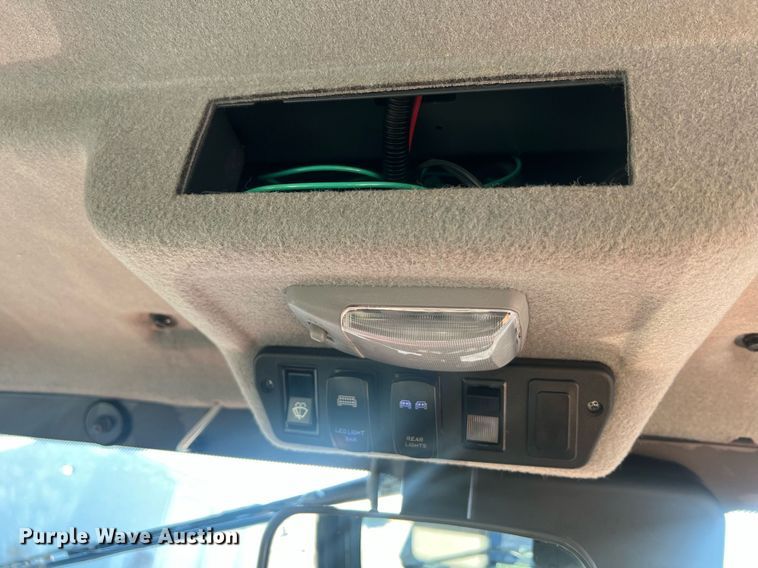 image for item LI9598 Kubota RTVX1100C  utility vehicle