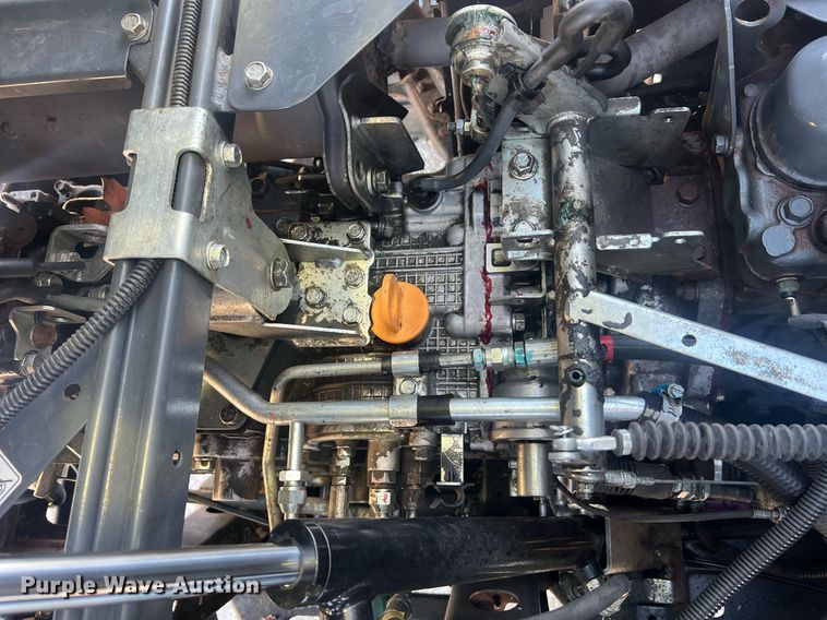 image for item LI9598 Kubota RTVX1100C  utility vehicle