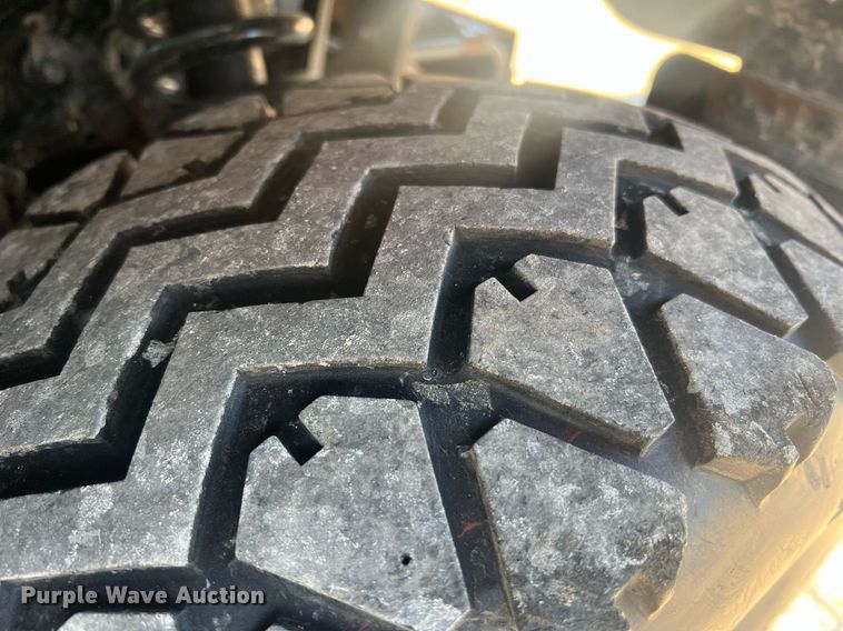 image for item LI9598 Kubota RTVX1100C  utility vehicle