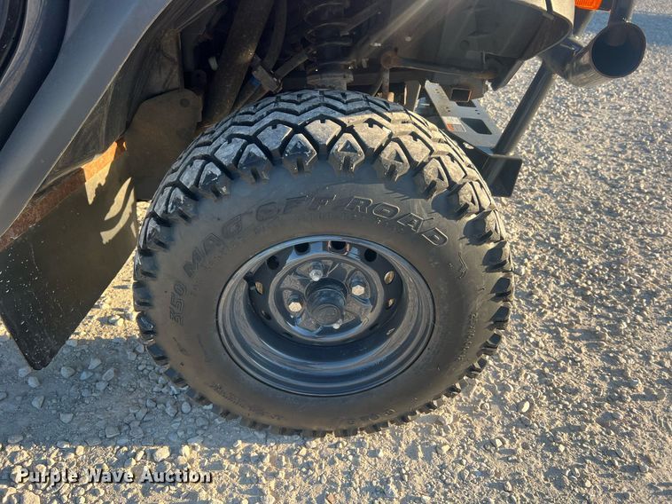 image for item LI9598 Kubota RTVX1100C  utility vehicle