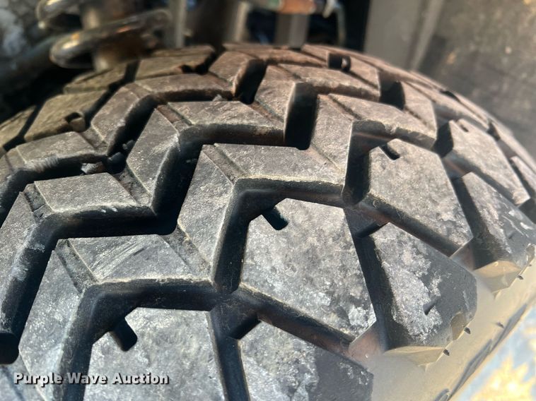 image for item LI9598 Kubota RTVX1100C  utility vehicle