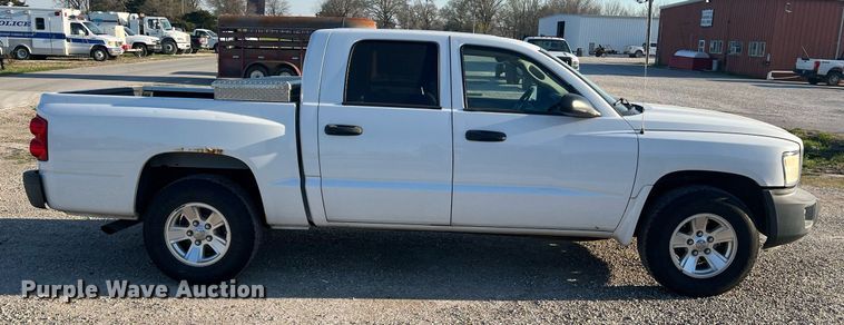 image for item LI9599 2008 Dodge Dakota  Crew Cab pickup truck