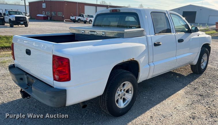 image for item LI9599 2008 Dodge Dakota  Crew Cab pickup truck