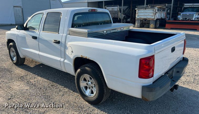 image for item LI9599 2008 Dodge Dakota  Crew Cab pickup truck