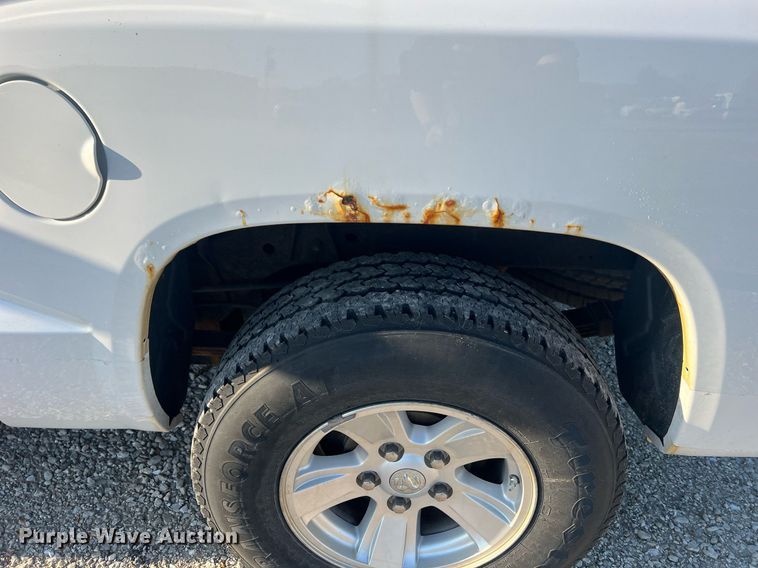 image for item LI9599 2008 Dodge Dakota  Crew Cab pickup truck