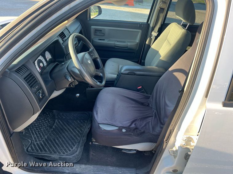 image for item LI9599 2008 Dodge Dakota  Crew Cab pickup truck