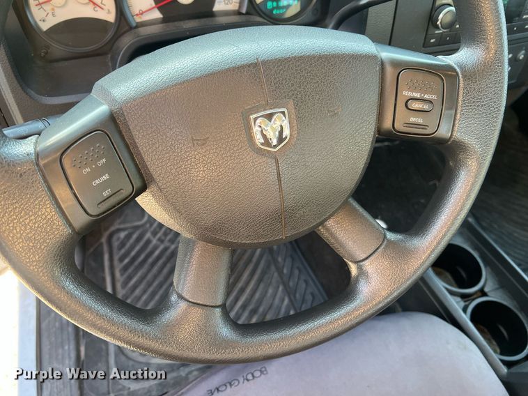 image for item LI9599 2008 Dodge Dakota  Crew Cab pickup truck