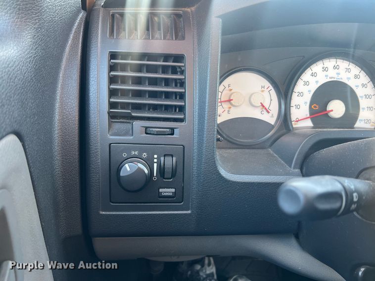 image for item LI9599 2008 Dodge Dakota  Crew Cab pickup truck