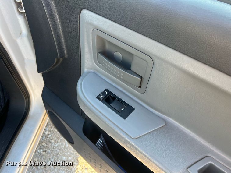 image for item LI9599 2008 Dodge Dakota  Crew Cab pickup truck