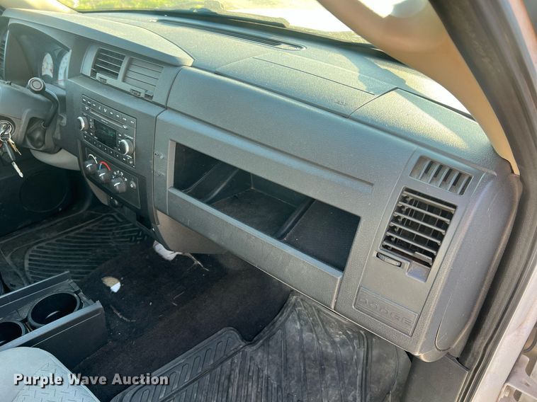 image for item LI9599 2008 Dodge Dakota  Crew Cab pickup truck