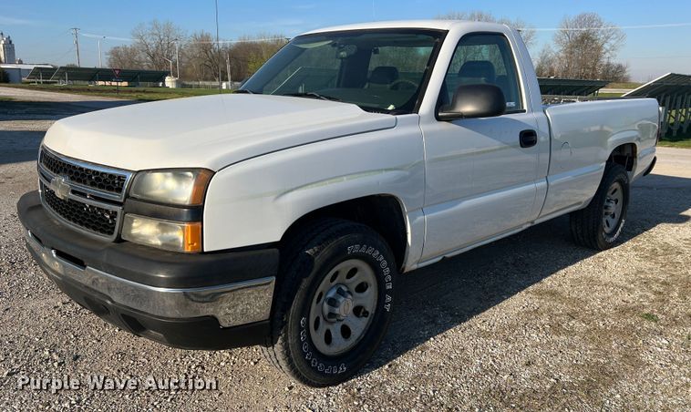 image for item LI9600 2006 Chevrolet Silverado 1500  pickup truck